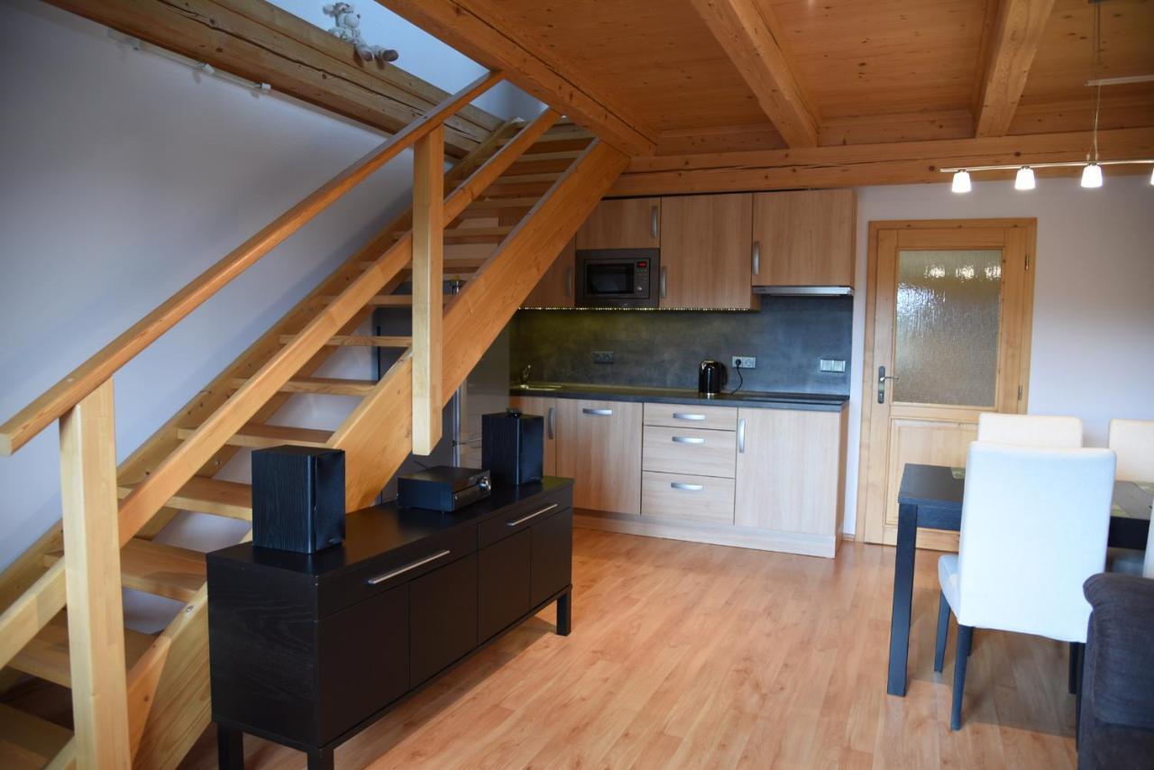Apartman Mezi Kopci - Mid Hills Apartment Roudnice 外观 照片